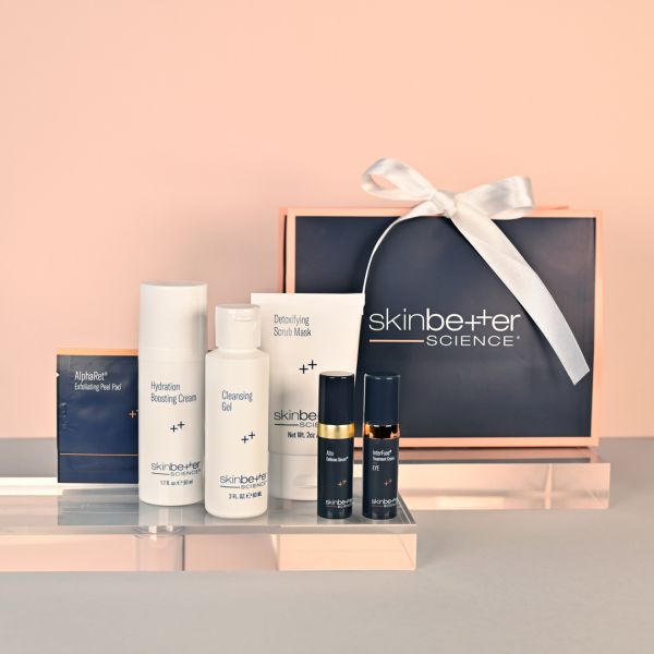 HOLIDAY KIT FOR ALLE HUDTYPER
